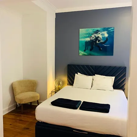 Appartement Spacious 1 Bedroom With A Parking Spot In Chiado Lissabon