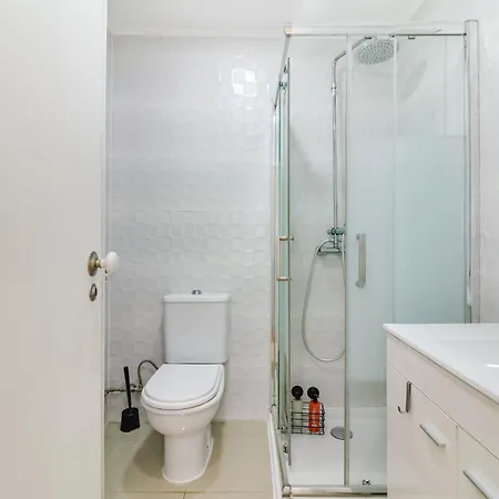 Appartamento Spacious 1 Bedroom With A Parking Spot In Chiado *
