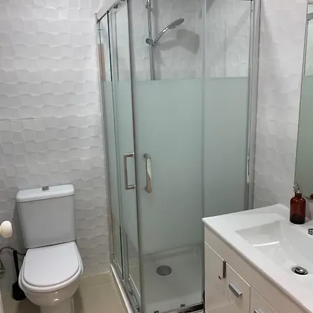 Spacious 1 Bedroom With A Parking Spot In Chiado アパート *